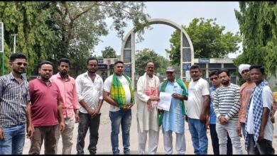 Photo of झारखंड मुक्ति मोर्चा ने सिंदरी क्षेत्र के विस्थापितों एवं स्थानीय ग्रामीणों के रोजगार हेतु एच.यू.आर.एल. प्रबंधन को सौंपा मांग-पत्र