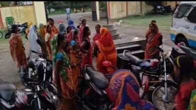 Photo of सिंदरी सिंदरी बस्ती में नाबालिग से दुष्कर्म का प्रयास करने वाले उज्जवल मंडल ग्रामीणो के दबाव में सिंदरी थाना में समर्पण किया ।