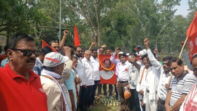 Photo of शोषितो पीङितो मजदूरो के सशक्त आवाज थे काॅमरेड एके राय :-चन्द्रदेव महतो 