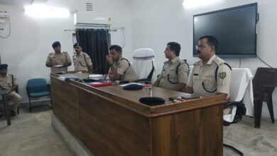 Photo of आज दिनांक 12 जुलाई 2025 शनिवार को पुलिस केंद्र धनबाद में वरीय पुलिस अधीक्षक श्री प्रभात कुमार महोदय