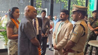 Photo of एसएसपी महोदय ने किया सीबीआई निदेशक का स्वागत*