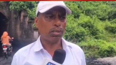 Photo of पाथरडीह कोल वासरी के आवागमन वाली रास्ते से मेसर्स मिमान स्टील एंड लि दुवारा कोयला परिष्करण के बाद सेलरी