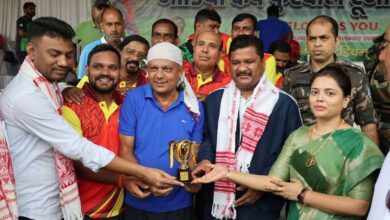 Photo of फुटबॉल अनुशासन के साथ-साथ टीमवर्क और आज्ञा का पालन करने की भी प्रेरणा देता है