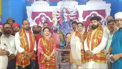 Photo of जय माता दी मंदिर में भक्तों के भीड़ के साथ समाज के गणमान्य भी पधारे 