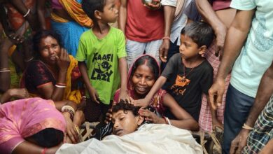 Photo of बज्रपात की चपेट में आए दोनों युवकों का शव मनोहरटाँड़ बस्ती में पहुँचते ही मचा कोहराम