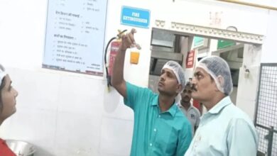 Photo of खुल गया पोल : पतंजलि का तेल, अमूल की दही शुद्धता के मानक पर फेल, छह महीने बाद आयी रिपोर्ट*