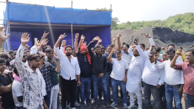 Photo of सिंदरी में रोजगार की जंग : जेएमएस का भब्य प्रदर्शन, स्थानीय युवाओं को हक दिलाने का वादा