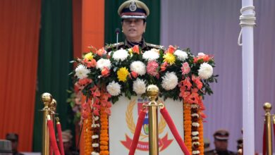 Photo of 77 में गणतंत्र दिवस की झंडोत्तोलन कर राष्ट्रीय ध्वज को सलामी दिया भारत मां को।