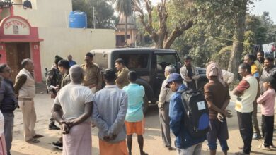 Photo of सिंदरी में दो चालकों के बीच मारपीट में आटो चालक चोटिल, जमकर हुआ हाइवोल्टेज ड्रामा