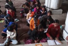 Photo of झरिया 1 फरवरी श्री सत्यनारायण मंदिर स्टेशन रोड झरिया में संस्कृत पाठशाला में आज आगामी महाशिवरात्रि को ध्यान