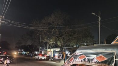 Photo of सिंदरी में अंधेरे का राज: स्ट्रीट लाइटें खराब, फंड के ‘बंदरबांट’ का आरोप