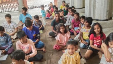 Photo of झरिया: संस्कृत पाठशाला में नवरात्रि की तैयारी, बच्चों ने सीखे देवी स्तुति के श्लोक