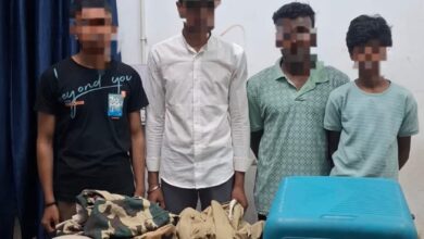 Photo of धनबाद रेलवे यार्ड में ‘रील्स’ बनाना पड़ा भारी, तीन बालिग और एक नाबालिग गिरफ्तार