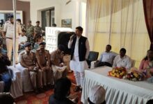 Photo of बलियापुर शांति समिति की बैठक SSP ने थाना प्रभारी की थपथपाई पीठ कहा जनता पर भरोसा करना मेरी बड़ी भूल थी।