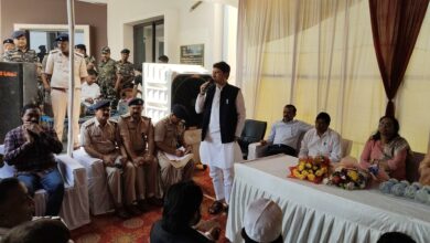 Photo of बलियापुर शांति समिति की बैठक SSP ने थाना प्रभारी की थपथपाई पीठ कहा जनता पर भरोसा करना मेरी बड़ी भूल थी।