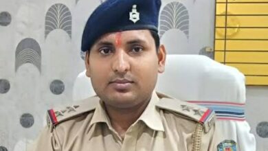 Photo of इंसानियत की मिसाल बलियापुर थाना प्रभारी ने ढाल बनकर बचाई जान इलाके में हो रही सराहना