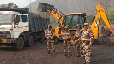 Photo of धनबाद प्रशासन का सफेद झूठ PMO पोर्टल पर ऑल इज वेल’ की फर्जी रिपोर्ट जबकि CISF जब्त कर रही है अवैध कोयला।