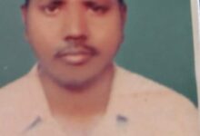 Photo of झरिया मौत के पोल पर चढ़ते कर्मचारी सुरक्षा के नाम पर विभाग का शून्य प्रबंधन।