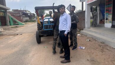 Photo of बगोदर अवैध बालू के खिलाफ प्रशासन का डंडा तीन ट्रैक्टर जब्त
