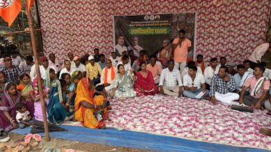 Photo of सरिया में भाजपा का विशाल धरना-प्रदर्शन: किसानों के मुआवजे और जनसमस्याओं को लेकर राज्यपाल के नाम सौंपा ज्ञापन