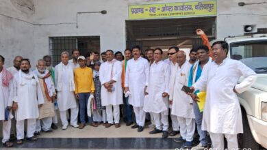 Photo of देश में बढ़ती महँगाई और प्रखंड कार्यालय में बढ़ते भ्रष्टाचार के खिलाफ बलियापुर प्रखंड कार्यालय पर शनिवार को