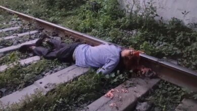 Photo of सिंदरी रेलवे पुल संख्या 19S7 के पास मिला अज्ञात शव, पहचान की कोशिशें जारी।