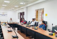 Photo of एडमिशन कमिटी की बैठक कुलपति की अध्यक्षता में हुई जिसमें नामांकन के लिए पोर्टल खोलने के लिए निर्णय लिया