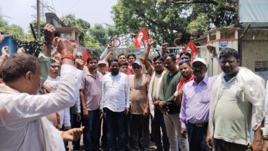 Photo of 20 का काम कर रहे सिर्फ 2 मिस्त्री सिंदरी में DVC और JBVNL के खोखले सिस्टम की खुली पोल।