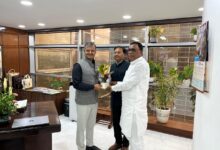Photo of दिल्ली में बगोदर विधायक नागेन्द्र महतो ने केंद्रीय कृषि मंत्री निजी सचिव व राष्ट्रीय स्वास्थ्य प्राधिकरण के CEO से की मुलाकात।