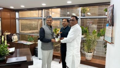 Photo of दिल्ली में बगोदर विधायक नागेन्द्र महतो ने केंद्रीय कृषि मंत्री निजी सचिव व राष्ट्रीय स्वास्थ्य प्राधिकरण के CEO से की मुलाकात।