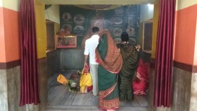 Photo of मंदिरों में ताला तोड़ चोरी, आस्था पर चोट: चासनाला के प्राचीन कल्याणेश्वरी मंदिर परिसर से हजारों की संपत्ति गायब
