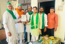 Photo of भारतीय किसान यूनियन कृषक ने अमरपुर मे किया जनसंपर्क 22 अक्टूबर को यमुना प्राधिकरण पर होगी महापचायत