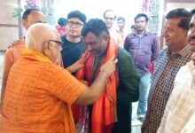 Photo of नवरात्रि के नवमी पूजा के शुभ अवसर पर मां दुर्गा मंदिर में श्रद्धालुओं की भीड़ उमड़ी रही, पूर्व नेता प्रतिपक्ष मंदिर पहुंचकर माथा टेका